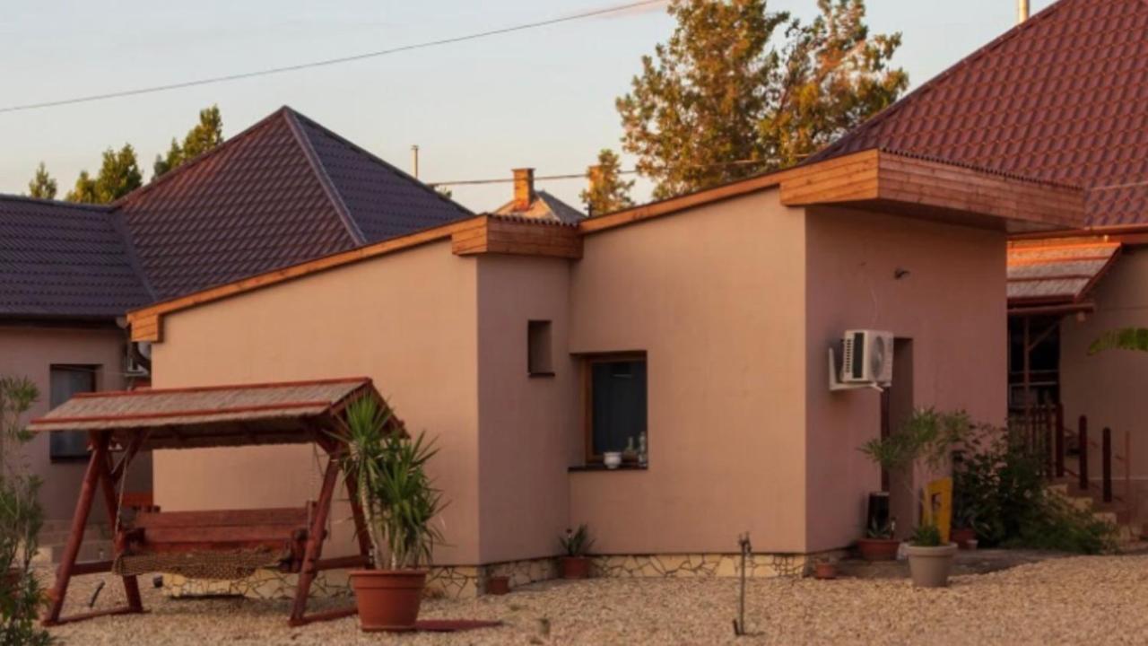 Ivanhoe Apartman Διαμέρισμα Nyírbátor Εξωτερικό φωτογραφία