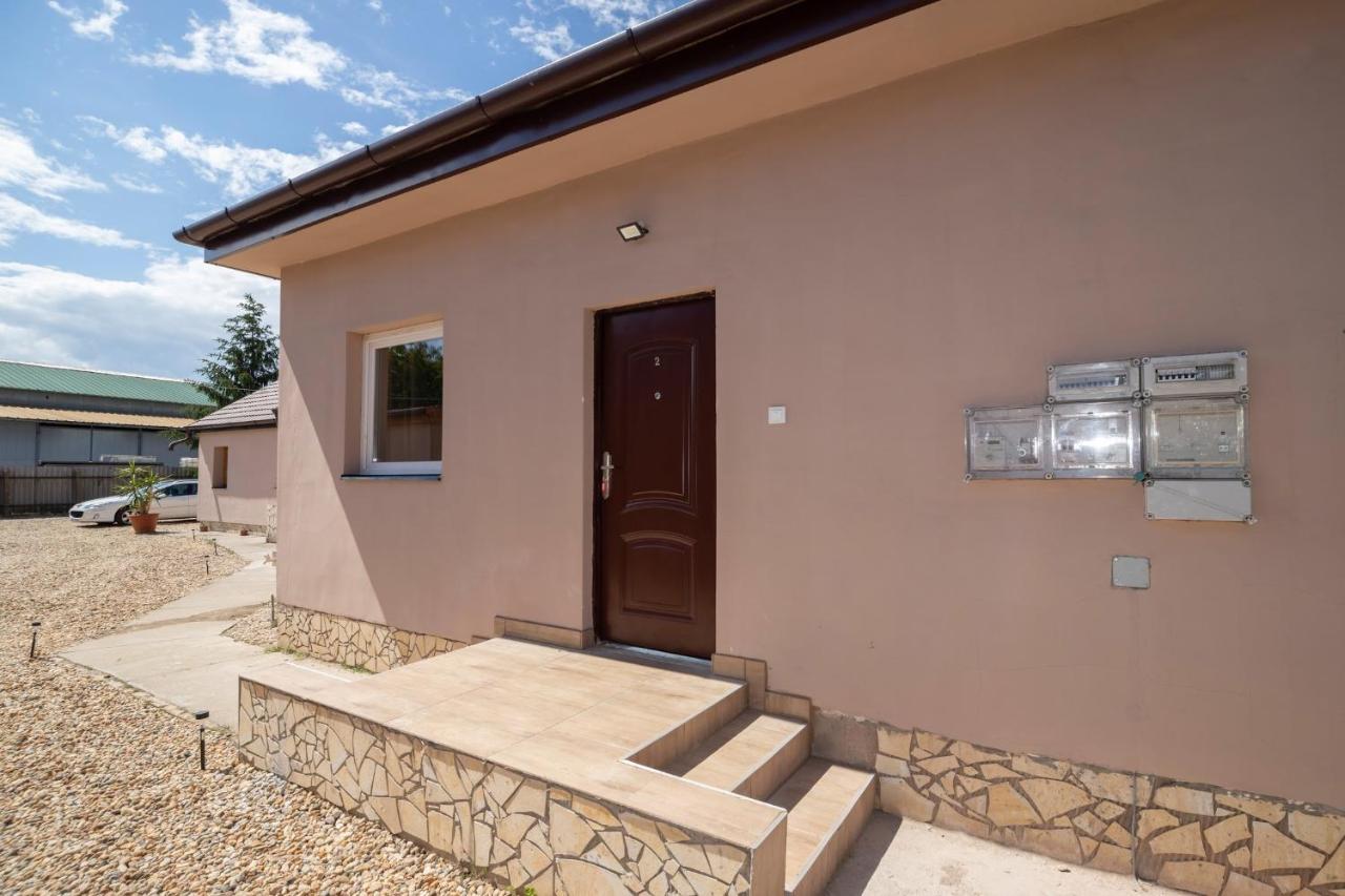 Ivanhoe Apartman Διαμέρισμα Nyírbátor Εξωτερικό φωτογραφία