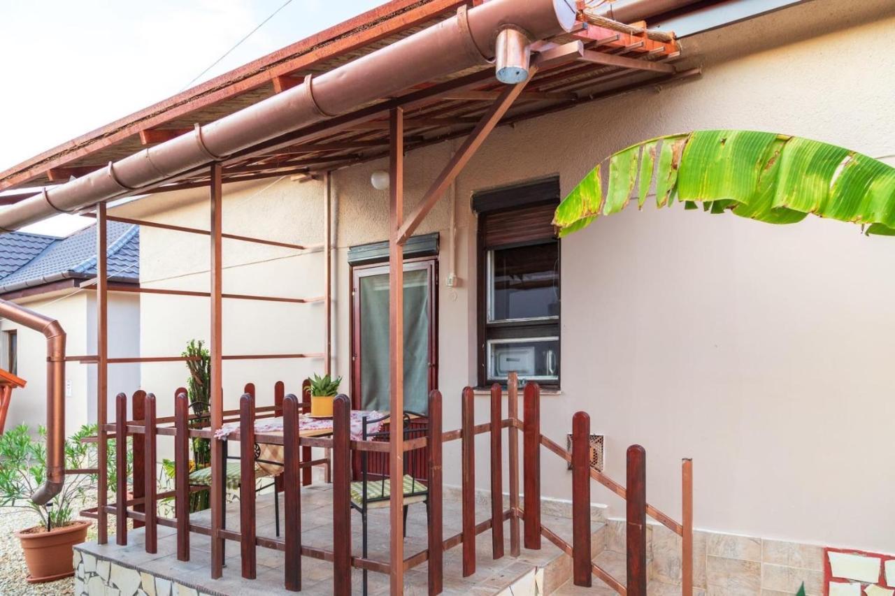 Ivanhoe Apartman Διαμέρισμα Nyírbátor Εξωτερικό φωτογραφία