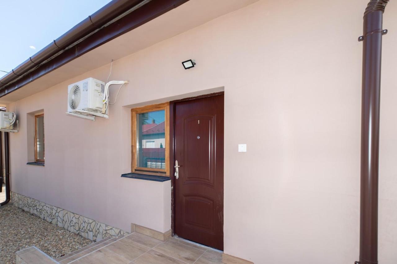 Ivanhoe Apartman Διαμέρισμα Nyírbátor Εξωτερικό φωτογραφία