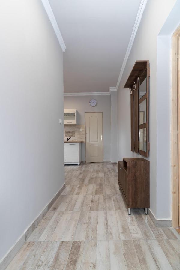 Ivanhoe Apartman Διαμέρισμα Nyírbátor Εξωτερικό φωτογραφία