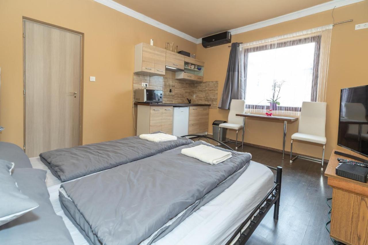 Ivanhoe Apartman Διαμέρισμα Nyírbátor Εξωτερικό φωτογραφία