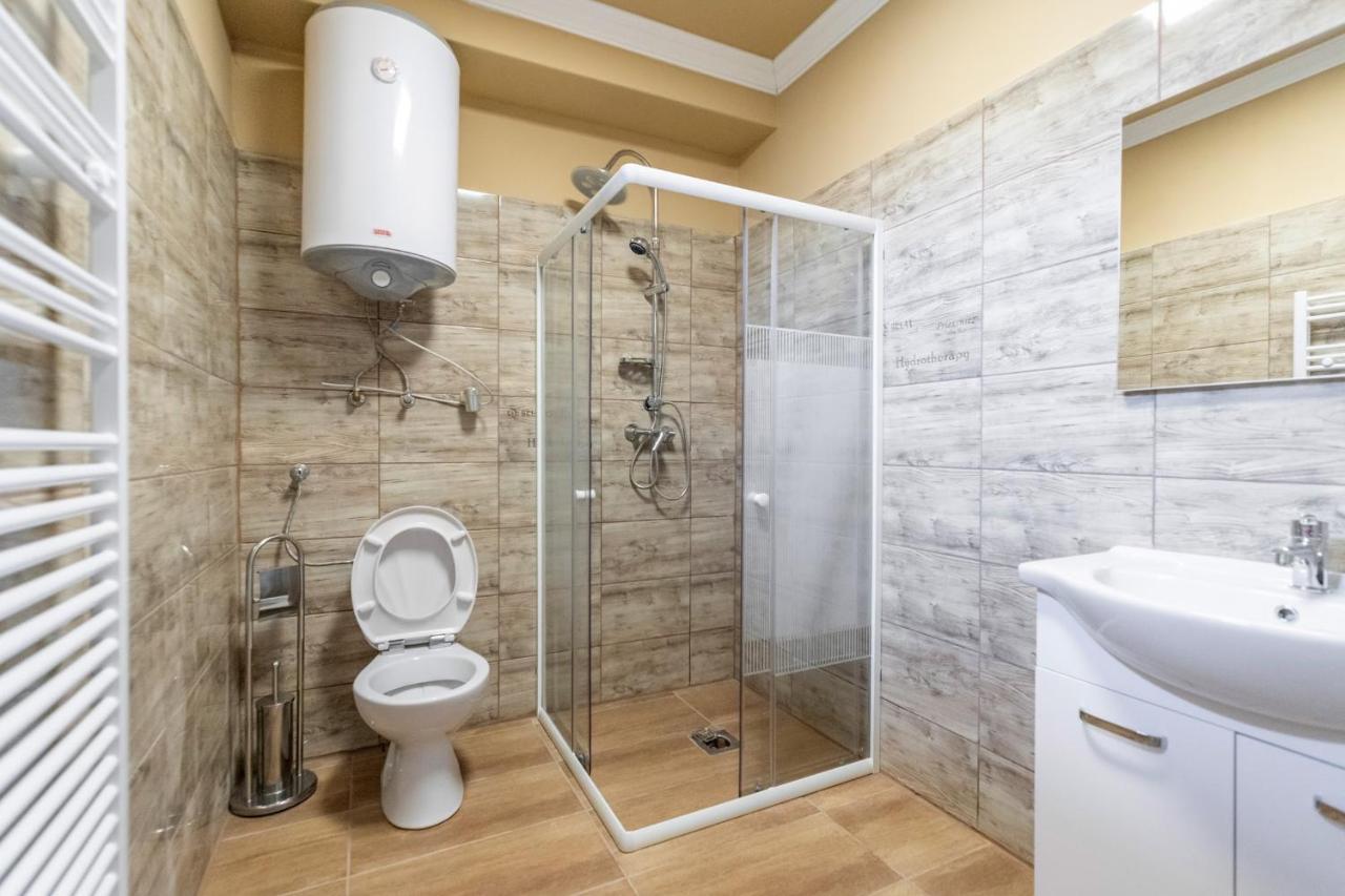 Ivanhoe Apartman Διαμέρισμα Nyírbátor Εξωτερικό φωτογραφία