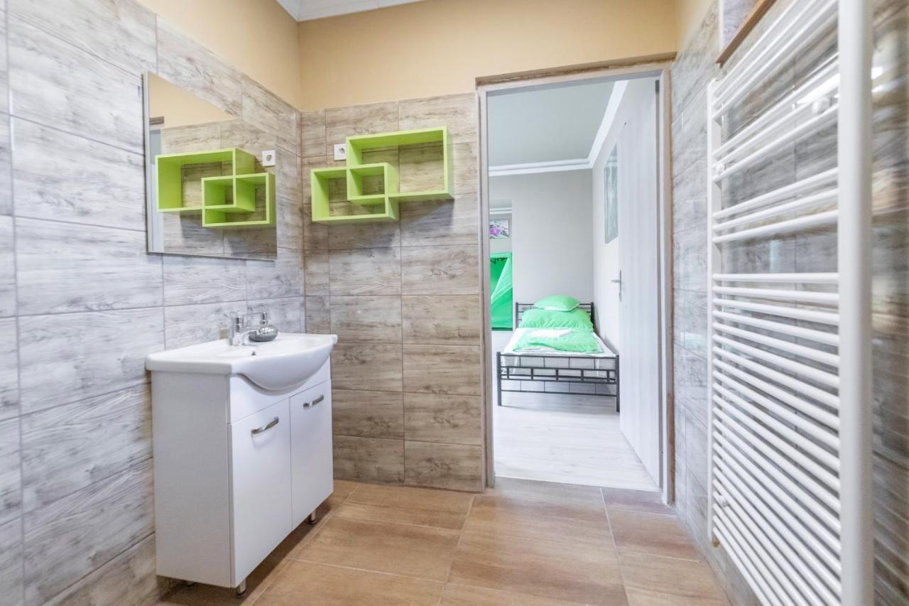Ivanhoe Apartman Διαμέρισμα Nyírbátor Εξωτερικό φωτογραφία