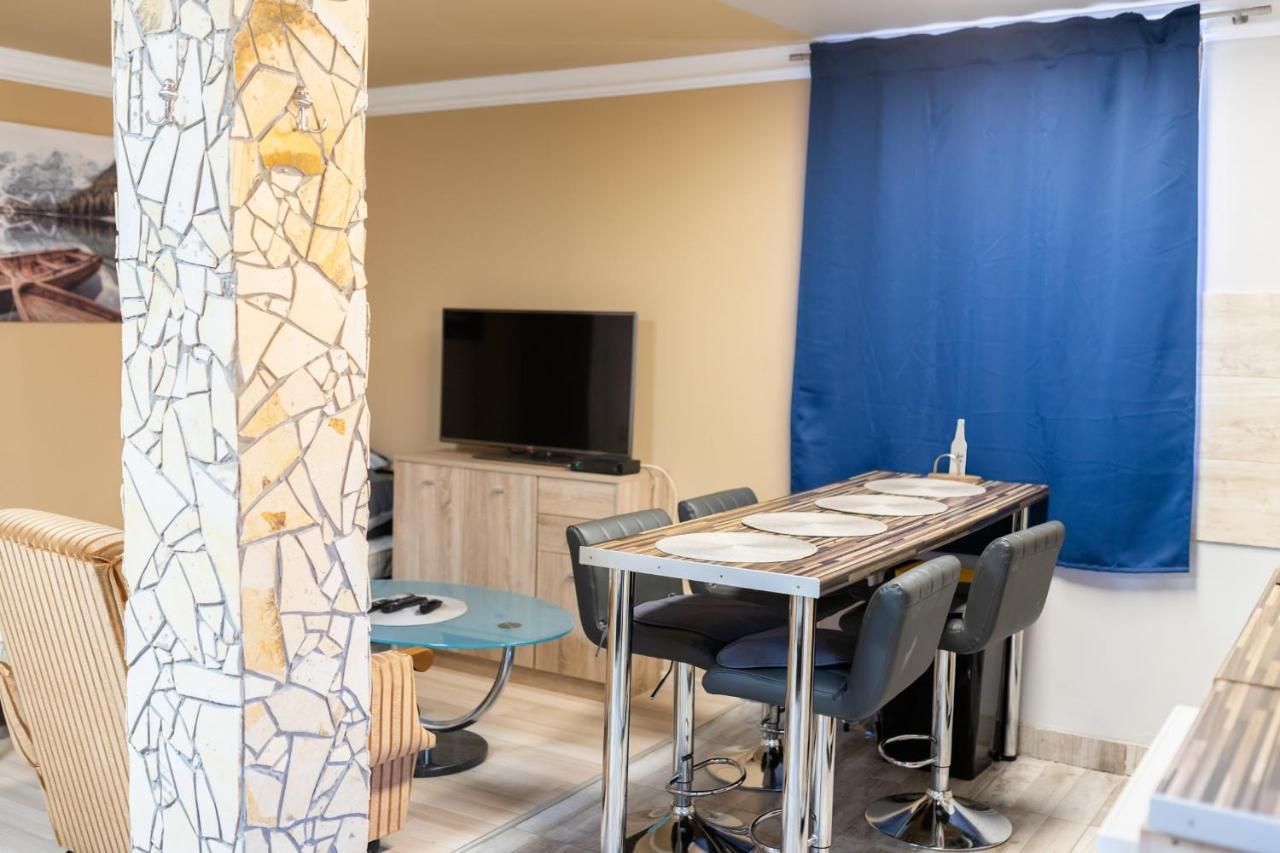Ivanhoe Apartman Διαμέρισμα Nyírbátor Εξωτερικό φωτογραφία