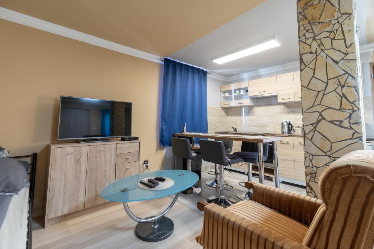 Ivanhoe Apartman Διαμέρισμα Nyírbátor Εξωτερικό φωτογραφία